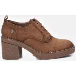 Zapato de mujer con cordones y tacón ancho