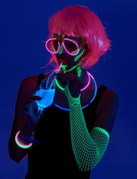 Party Zubehör UV leuchtende Partybox 80-teilig bunt - PTIT CLOWN - FashionsVida