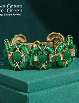 Vintage Green Round Charm Snake Bracelet Large Enamel Designer Antique Gold Color Luxury Jewelry For Women New Product 2025 - Aliexpress - FashionsVida