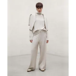 Jersey de mujer 100% lana reciclada con cuello vuelto caqui