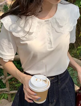 Camiseta para mujer con cuello Peter Pan, manga corta, patchwork de encaje, holgada, elegante y casual, top lindo L - Shein - FashionsVida