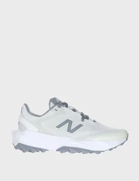 Tektrel Utility Side Detail Sports Trainers White Mix female - New Balance - FashionsVida
