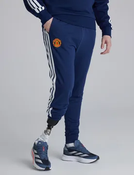 Manchester United x Essentials 3-Stripes French Terry Joggers Blue M - Adidas - FashionsVida