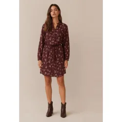 Vestido corto con cinturón trenzado