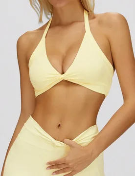 Sujetador deportivo con espalda retorcida y acolchado grueso, adecuado para gimnasio, correr al aire libre, sujetador deportivo de cuello halter de un - Shein - FashionsVida