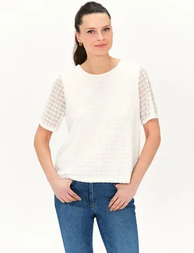 Camiseta de mujer efecto bordado de manga corta - Caroll - FashionsVida