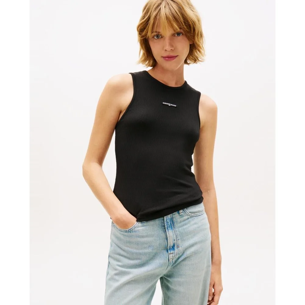 Camiseta de mujer sin mangas de corte slim - Tommy Jeans - FashionsVida