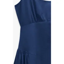 Vestido midi con tirantes fluido