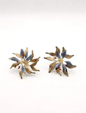 SACH Atelier - Pendientes pétalo - SACH Atelier - FashionsVida