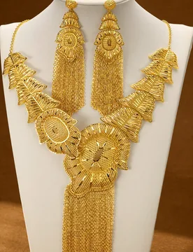 Piezas Juego de Collar y Aretes Lujoso, Exquisito y Hermoso con Borlas Chapado en Oro de 18k, Adecuado para Mujeres, Niñas, Bodas, Fiestas y Uso Diar - Shein - FashionsVida