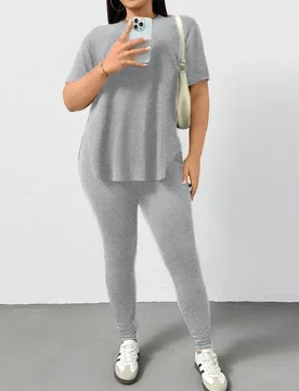Conjunto de 2 piezas de camiseta de manga corta negra básica y leggings, cómodo y versátil, para mujer talla grande, para primavera y verano, ropa - Shein - FashionsVida