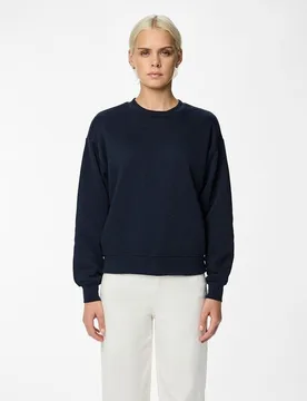 Sudadera lisa de cuello redondo de mujer - Pieces - FashionsVida