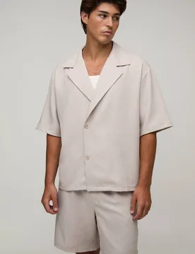 Herren Wickel-Hemd & Shorts Set In Leinen-Optik Natural Größe Medium - boohooMAN - FashionsVida
