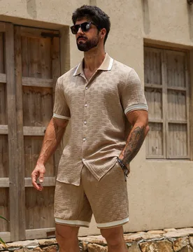 Conjunto de camisa de manga corta para vacaciones de hombre maduro, camisa a rayas y pantalones cortos con cordón en la cintura sin camiseta, lino, r - Shein - FashionsVida