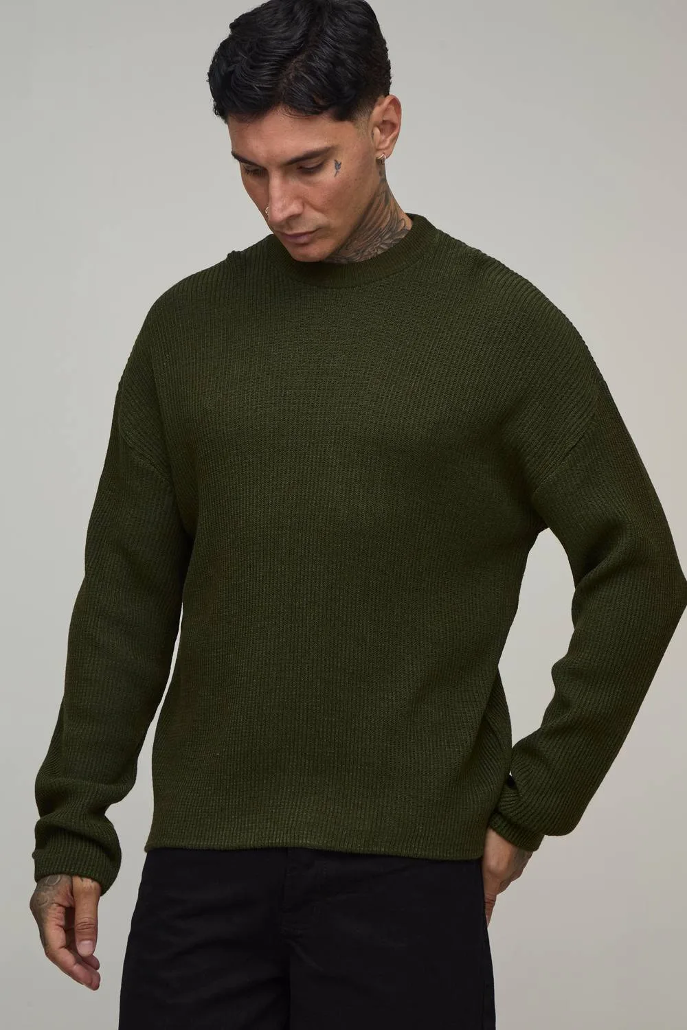 Herren Großer Entspannt Gerippter Gestrickter Pullover Olive Größe 2XL - boohooMAN - FashionsVida