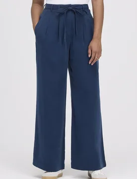 Women's Venus Wide Leg Trouser in Navy Size: 8 - Navy - Size: 8 - Finery London - FashionsVida