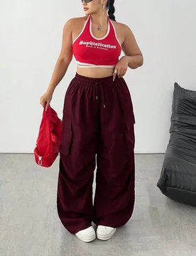 Pantalones de cargo informales con pliegues y patas anchas de unicolor para mujer de talla grande 3XL - Shein - FashionsVida