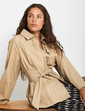 Gabardila de mujer corta de manga ancha - Trucco - FashionsVida