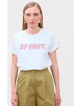 Camiseta de mujer con mensaje frontal de strass - Lola Casademunt - FashionsVida