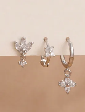 Juego de 3 piezas de pendientes de flor con circonita para un solo oído, estilo para mujer, aros y pendientes de cartílago hipoalergénicos chapados - Shein - FashionsVida