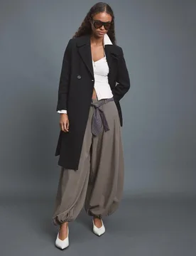Midi-Mantel mit Gürtel Schwarz XL - Stradivarius - FashionsVida