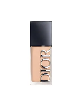 Forever Skin Wear Base de Maquillaje Matificante Natural Difuminadora - 24 horas de fijación intensa (2 Warm Peach) - Christian Dior - FashionsVida