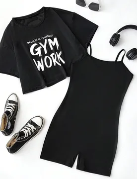 Conjunto de pantalón corto y top con gráficos y lemas para hacer ejercicio - Shein - FashionsVida