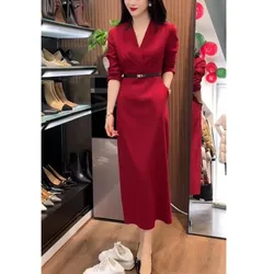 Early Spring New Fashionable Exquisite Long Dress V-neck Slim-fitting and Thin Women's Dress