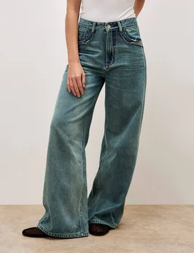 Women's Ellie Wide Leg Boyfriend Jeans in Blue Size: 14 - Blue - Size: 14 - Apricot - FashionsVida