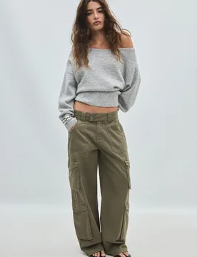 Strickpullover mit U-Boot-Ausschnitt und weichem Griff Grau Melange L - Stradivarius - FashionsVida