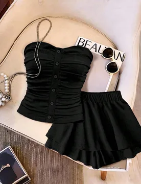 Piezas/Conjunto de top bandeau con volantes y falda pantalón sexy para mujer, efecto de mezclilla falsa con decoración de botones, top plisado, atue - Shein - FashionsVida