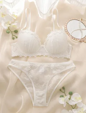 Piezas Conjunto de sujetador con encaje y parches, con aros de acero, de alto soporte, que levanta y recoge, con diseño floral romántico, conjunto d - Shein - FashionsVida