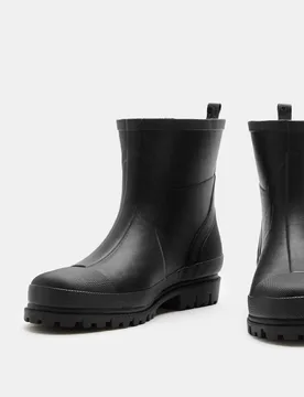 Short Wellington Boots Black male - M&S - FashionsVida