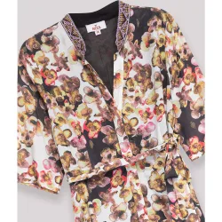 Vestido midi estampado con manga francesa y cinturón