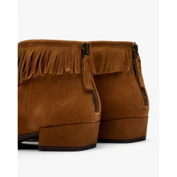 Botines de mujer con tacón y flecos
