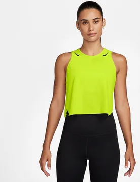 Camiseta de mujer AeroSwift - Nike - FashionsVida