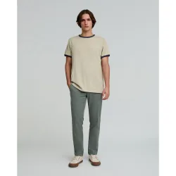 Pantalones chinos de hombre regular fit ligeramente elásticos