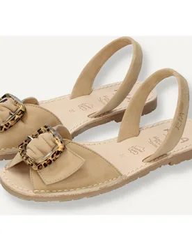Menorquinas de mujer en piel de color oro - Ria Menorca - FashionsVida