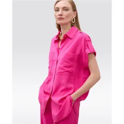 Camisa de mujer de manga caída con bolsillos