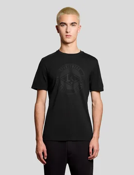 Men's Sports Redefined Graphic Logo T-Shirt in Black - Lyle & Scott - FashionsVida