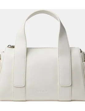 Bolso pequeño tipo cargo - Calvin Klein - FashionsVida
