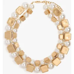 Collar corto con abalorios cuadrados y perlas decorativas