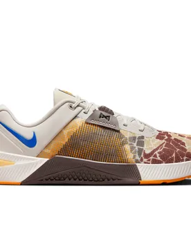 Metcon 10 amp zapatilla cross training hombre Marron (40) - Nike - FashionsVida
