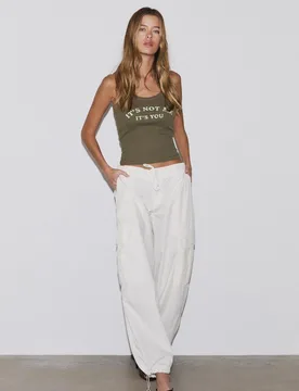 Trägertop mit Spruch Khaki XS - Stradivarius - FashionsVida