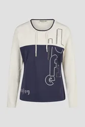 Shirt liegend female