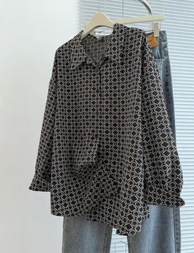 Camisa casual holgada de manga larga con botón único y estampado geométrico para mujer de talla grande 1XL - Shein - FashionsVida