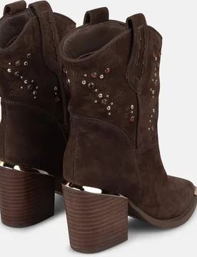 Botines cowboy de mujer en ante con detalles pedrería - Alma en Pena - FashionsVida