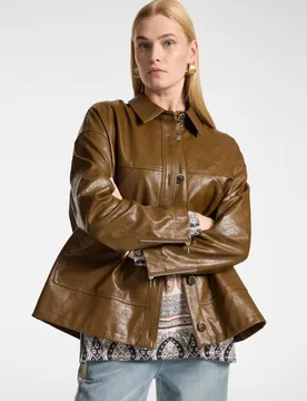 Chaquetón de mujer boxy efecto craquelado longitud media cierre de botonadura simple con botones a la vista - Elena Miró - FashionsVida