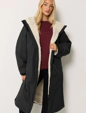 Women's Waterproof Fleece Lined Changing Robe in Black Size: 18-20 - Black - Size: 18-20 - M&Co - FashionsVida