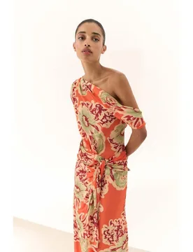 Vestido de mujer con escote asimétrico - Bimani - FashionsVida